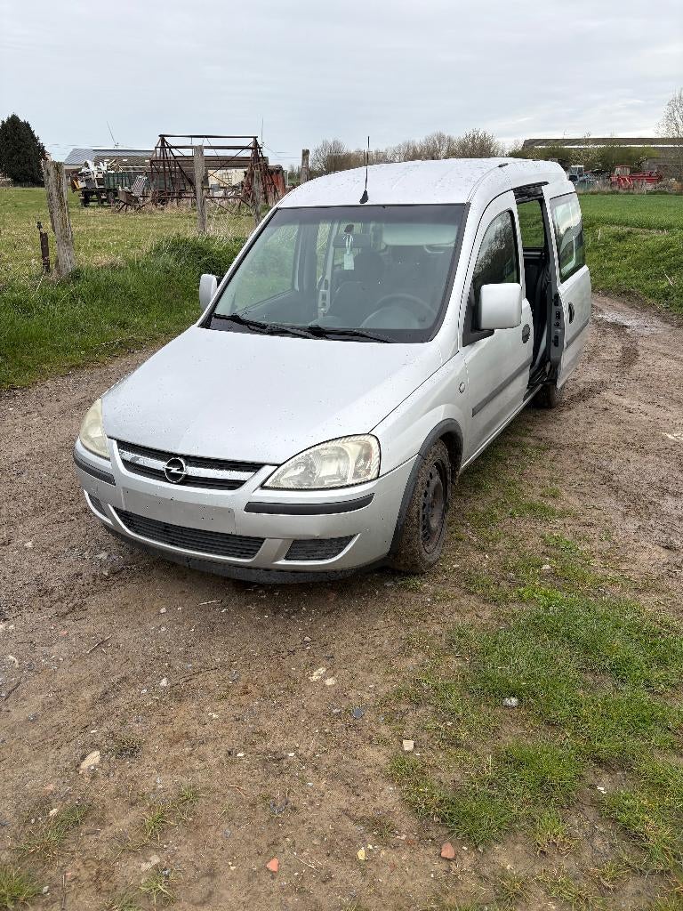 opel combo, Auto's, Voorwielaandrijving, Stof, Zwart, 6 zetels