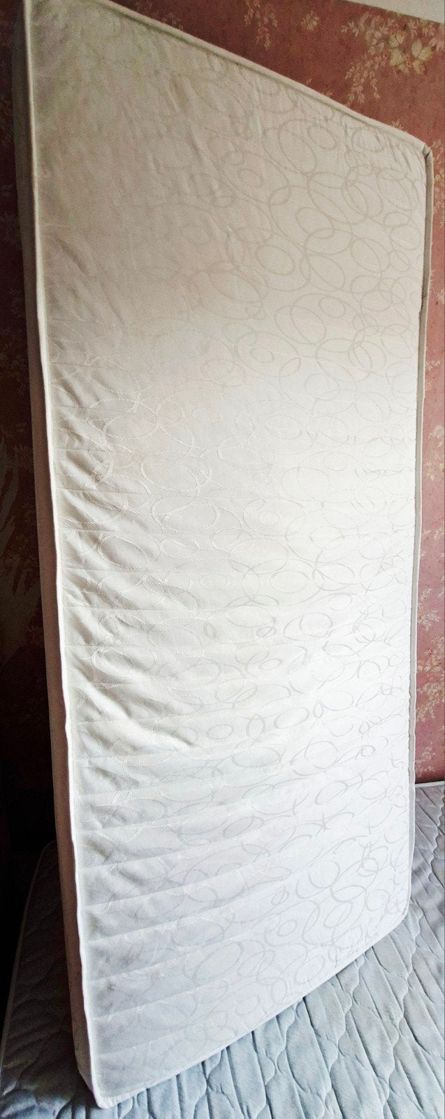 Matelas 90 x 200 cm pour lit simple, lit d'appoint, peu util, 90 cm, Matelas, Une personne, Enlèvement
