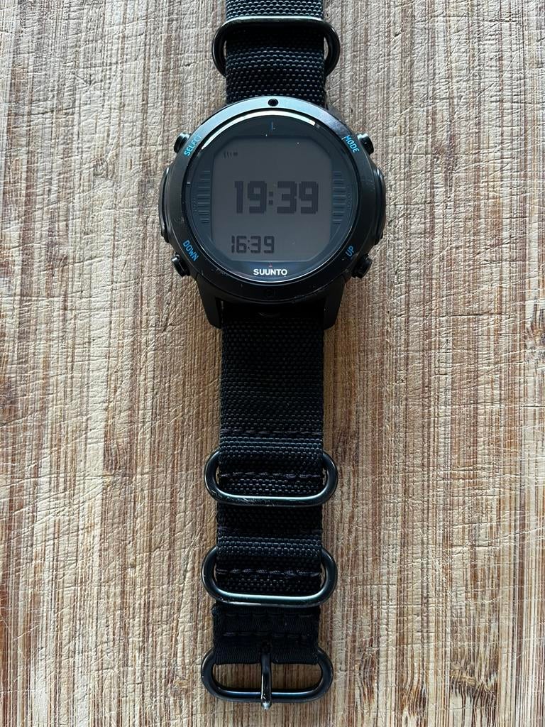 Duikcomputer Suunto-D6i “Novo Black Zulu” Max diepte 150m, Ophalen, Nieuw