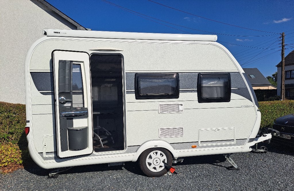 Caravane Hobby Ontour 390SF, Dwarsbed, Particulier, 5 tot 6 meter, Tot en met 4