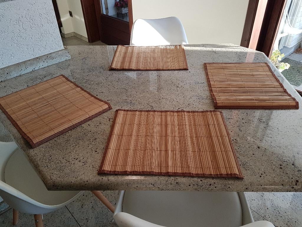 Onderleggers voor op tafel bij ontbijt, Ophalen, Nieuw, Bord