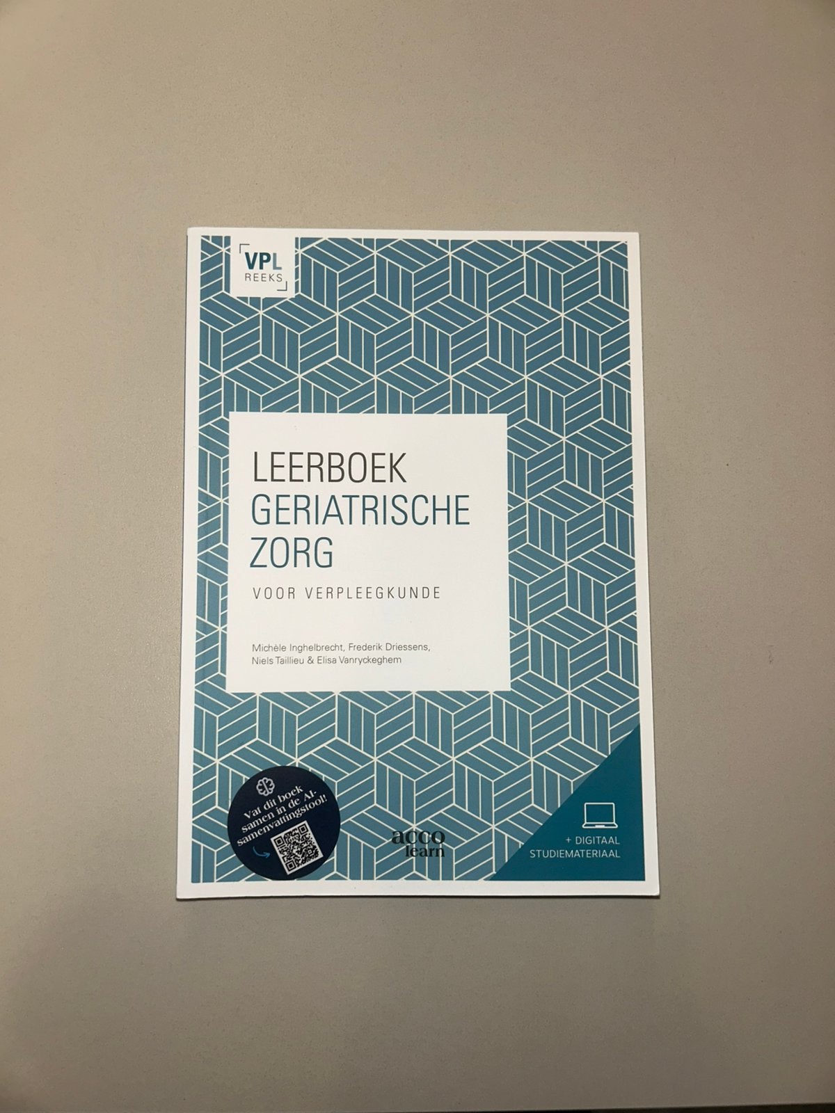 Leerboek Geriatrische Zorg, Enlèvement, Comme neuf, Enseignement supérieur professionnel