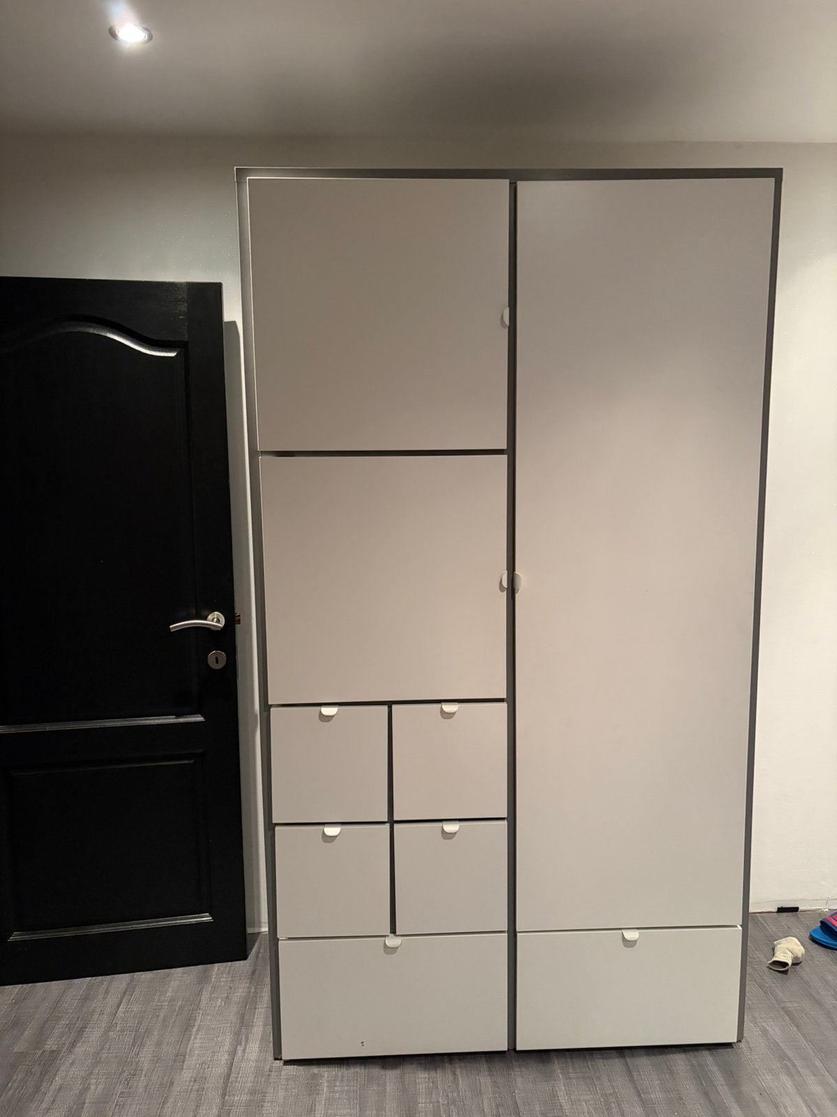 Garde robe, Enlèvement, Comme neuf