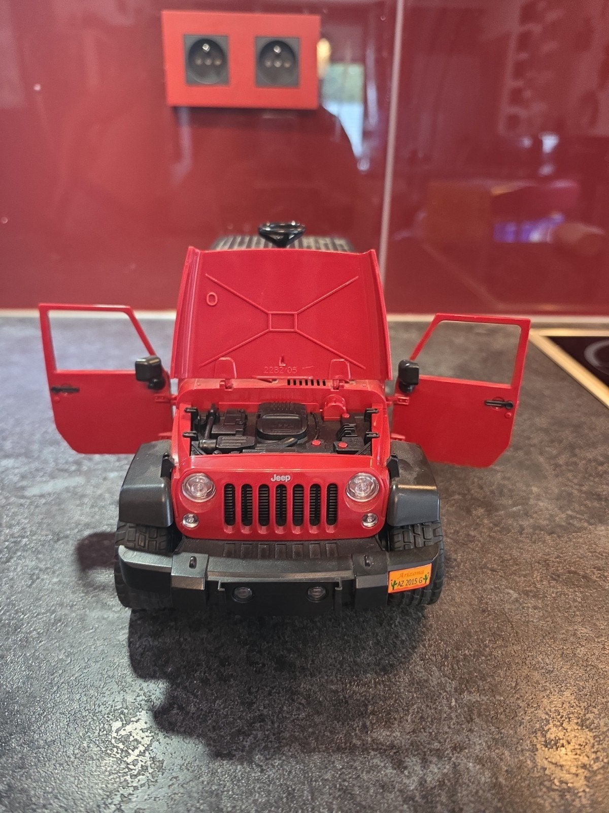 Rode Jeep Wrangler Rubicon Bruder, Ophalen