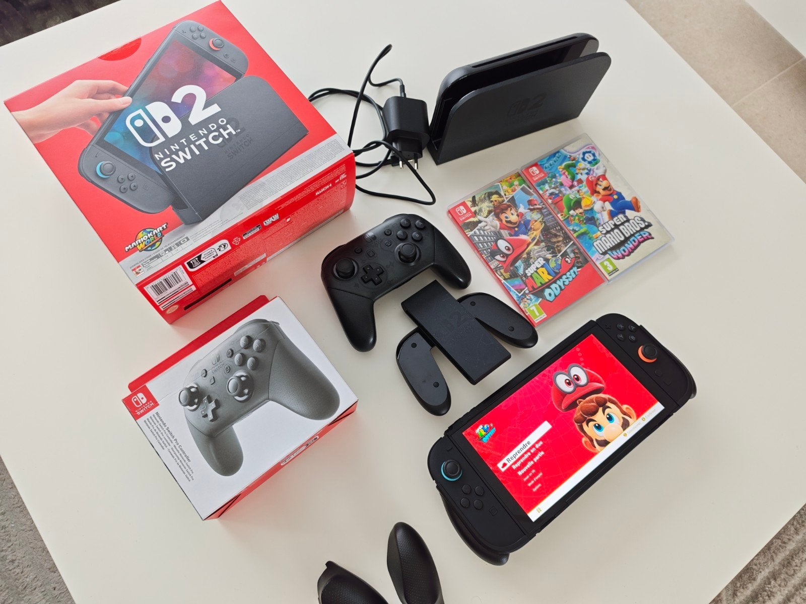 Nintendo Switch 2+ jeux neuf sous garantie, Comme neuf