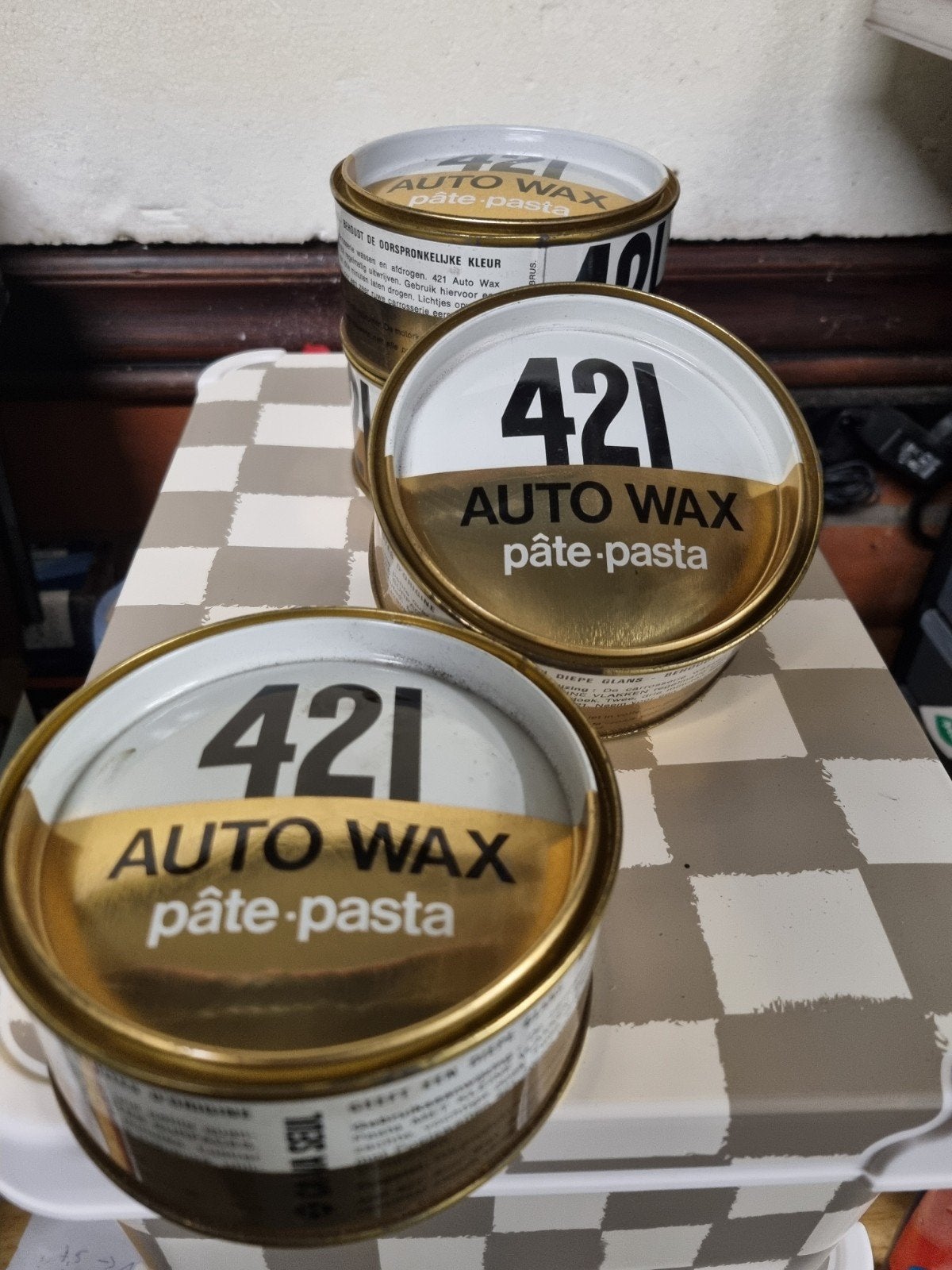 Voiture en pâte à cire pour voitures Seul, ancienne collecti, Enlèvement, Comme neuf, Emballage
