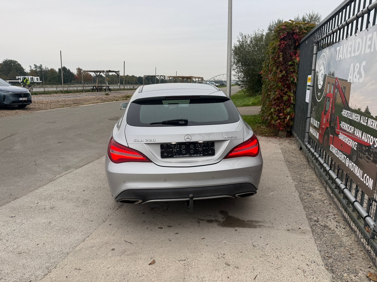 Mercedes CLA 220 4Matic, détection d'angle mort, attelage, Autos, Achat, Entreprise, Noir, 5 portes