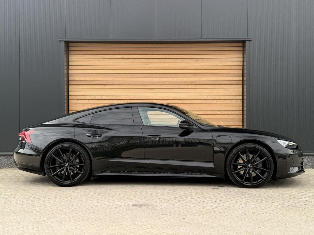 Audi e-tron GT S-line 93 kWh 4W-BESTURING|LUCHTVERING|STOELV, Automaat, Zwart, Berline, Parkeersensor