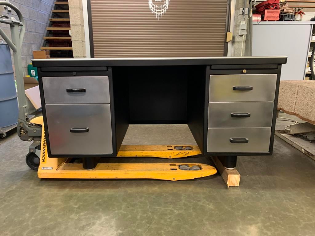 Ijzeren retro bureau, Huis en Inrichting, Ophalen