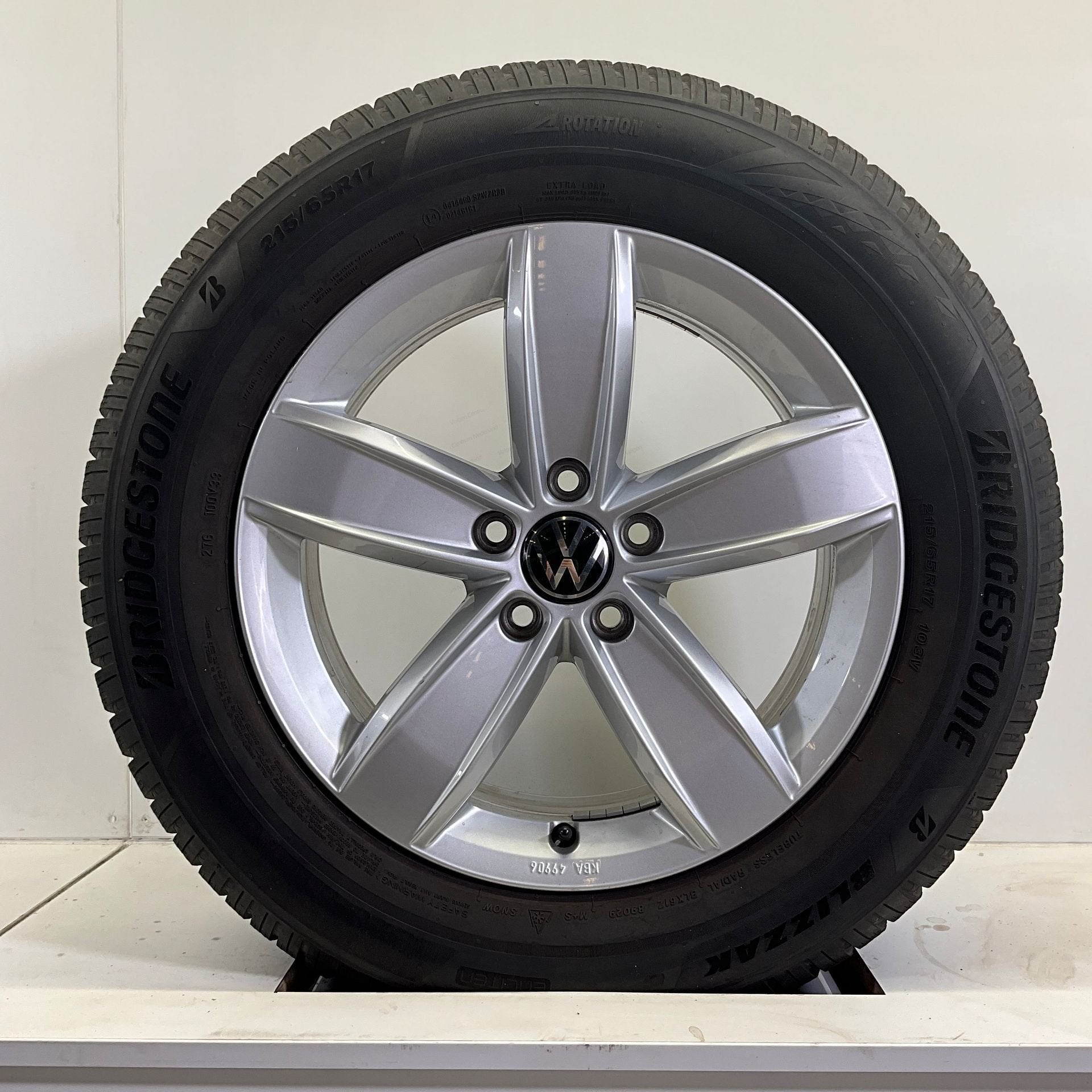 VOLKSWAGEN TIGUAN PASSAT VELGEN SET WINTERBANDEN 17 INCH, Auto-onderdelen, Banden en Velgen, -, -, Banden en Velgen, 17 inch