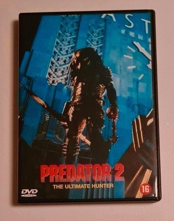 Dvd "Predator 2 (The ultimate hunter)" (4 + 1 gratis), Vanaf 16 jaar, Ophalen of Verzenden, Zo goed als nieuw, Science Fiction