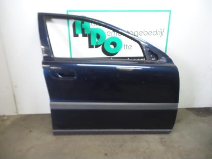 Portière 4portes avant droite d'un Volvo V70 (417000), -, 3 mois de garantie, Porte, -