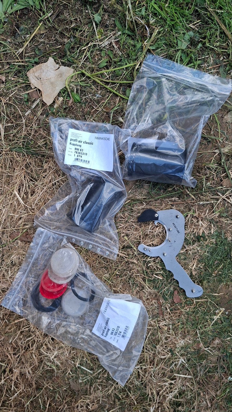 Ventilation Begetube — coupe-tuyau + 2 raccords + caoutchouc, Bricolage & Construction, Enlèvement