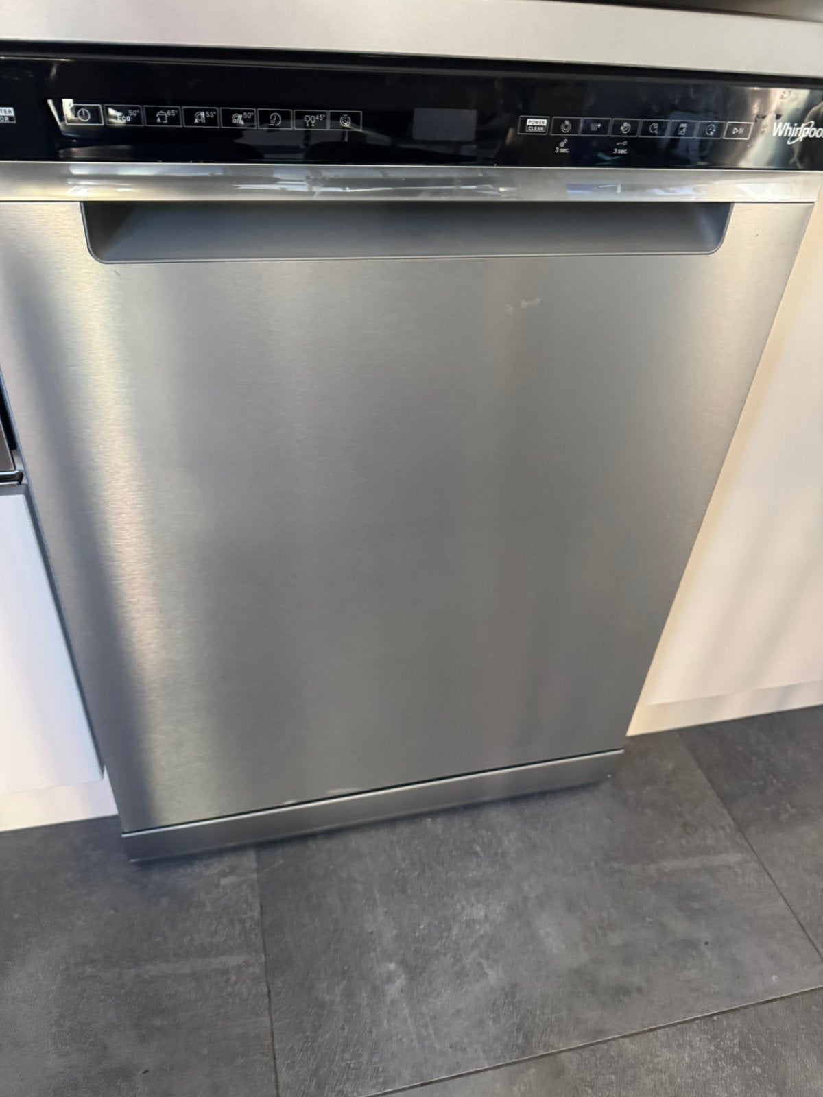 Vaatwasmachine whirlpool(gereserveerd), Ophalen, Zo goed als nieuw