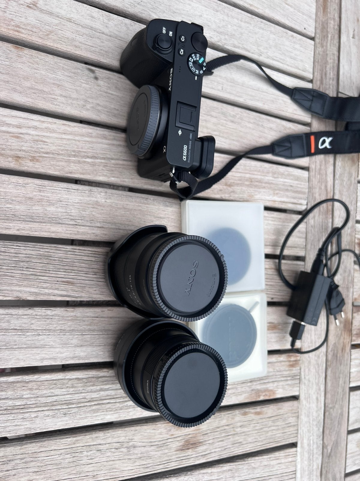 Sony a6600, avec objectifs, Écran inclinable/pivotant, Enlèvement ou Envoi, Pare-soleil, Comme neuf