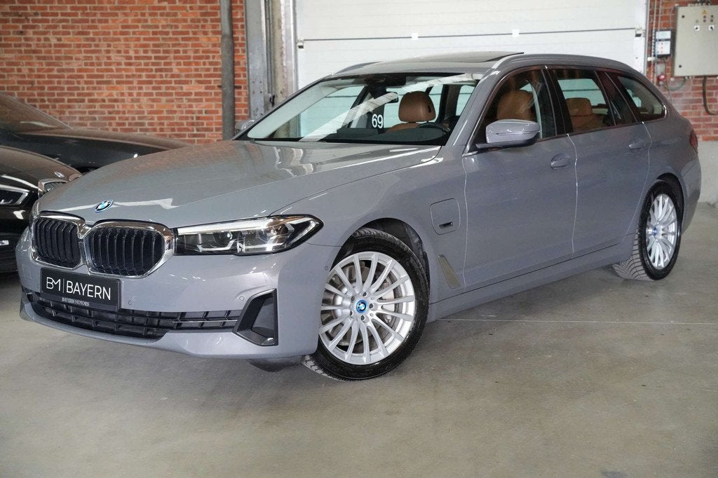 BMW 520 eA Plug in Hybride Garantie Benzine Facelift EURO, Auto's, BMW, Automaat, 1998 cc, Gebruikt, Euro 6