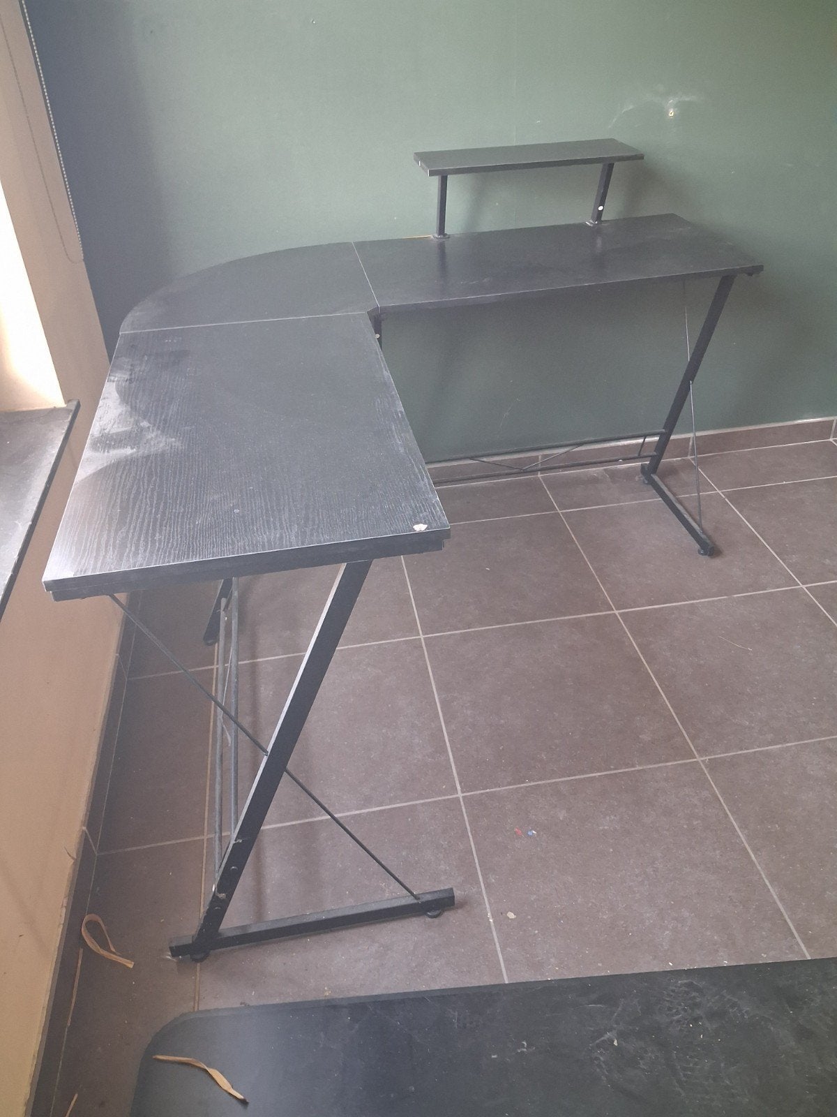 bureau en coin, Enlèvement, Noir, Bois