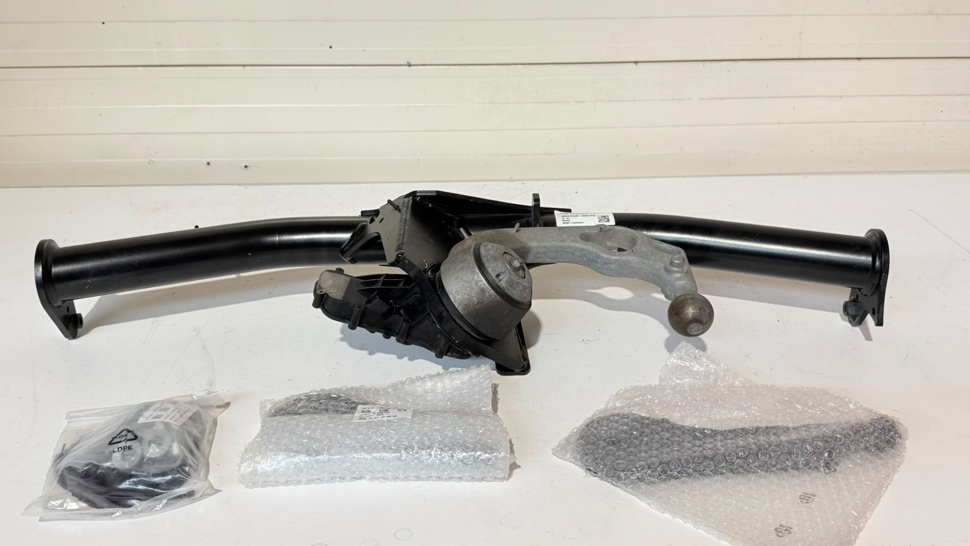 Barre de remorquage lectrique Volvo EX30 80001858, Autos : Pièces & Accessoires, Arrière, Gunnar Engellaus vag 8
405 31  Gothenburg, SE