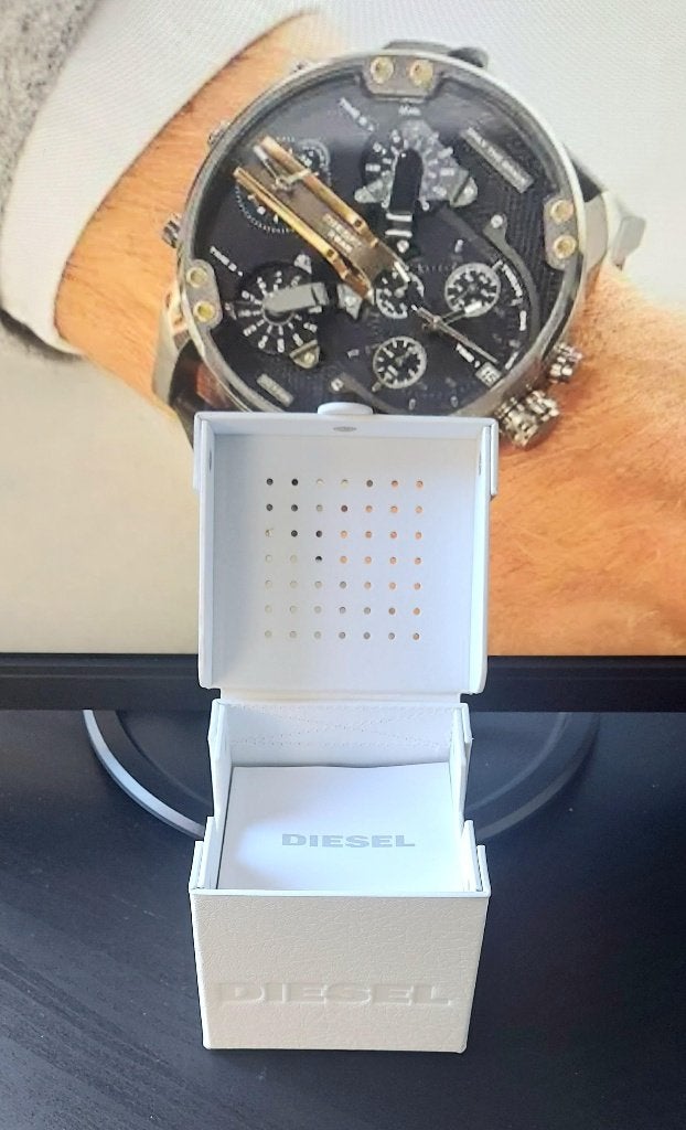 Horloge doosje naar keuze, Montre-bracelet, Autres marques, Enlèvement ou Envoi, Comme neuf