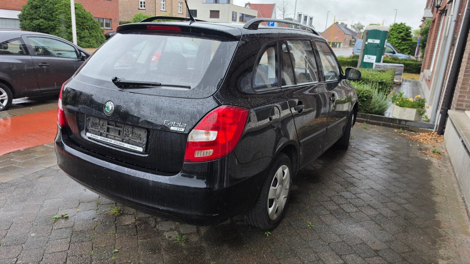 Skoda Fabia 1.2 essence 2009 avec 172 000 km, Autos, Skoda, Achat, Boîte manuelle, Noir, 5 portes