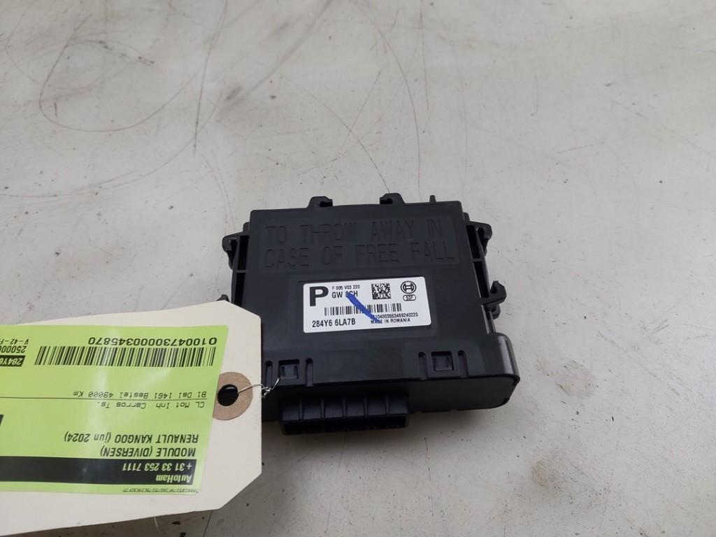 GATEWAY MODULE Renault Kangoo Express (RFK) (01-2020/-), Dhr. J. Ham, Gebruikt, Renault, Administratie@autoham.nl