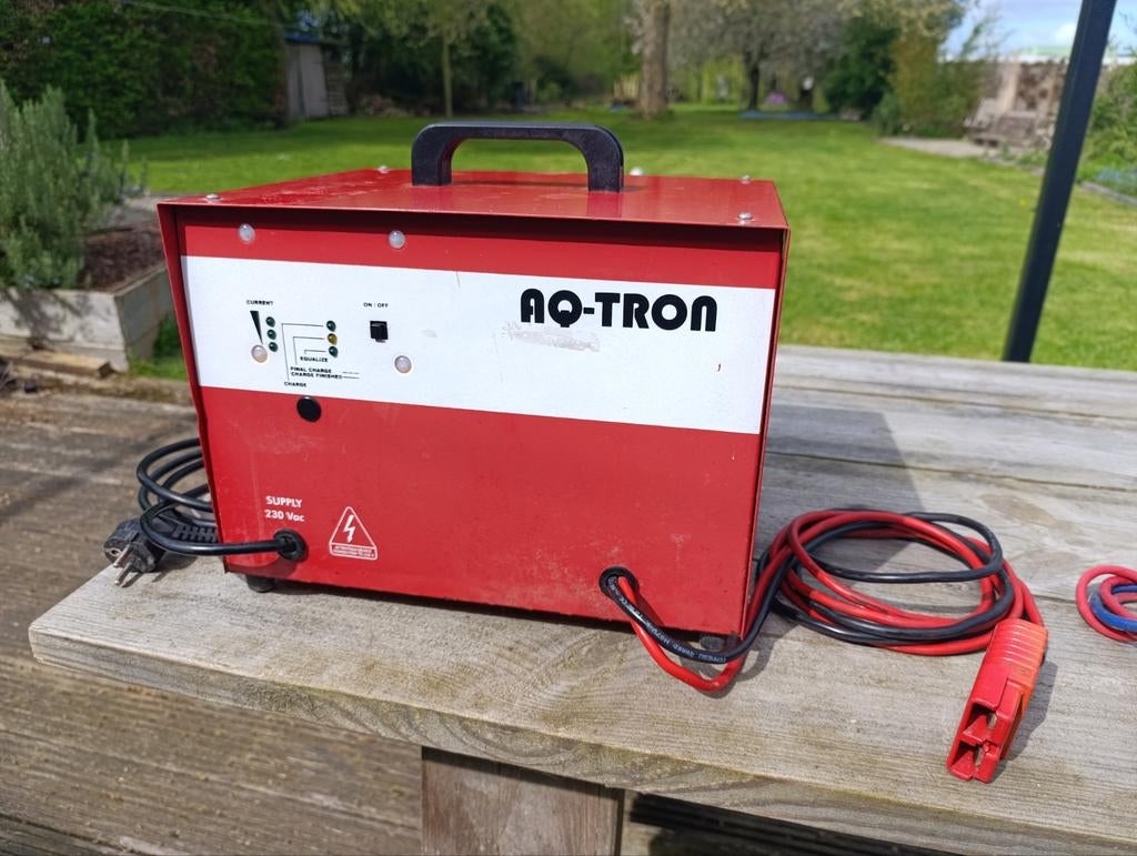 AQ-TRON AQ24M40 Acculader 24V 40A, Ophalen