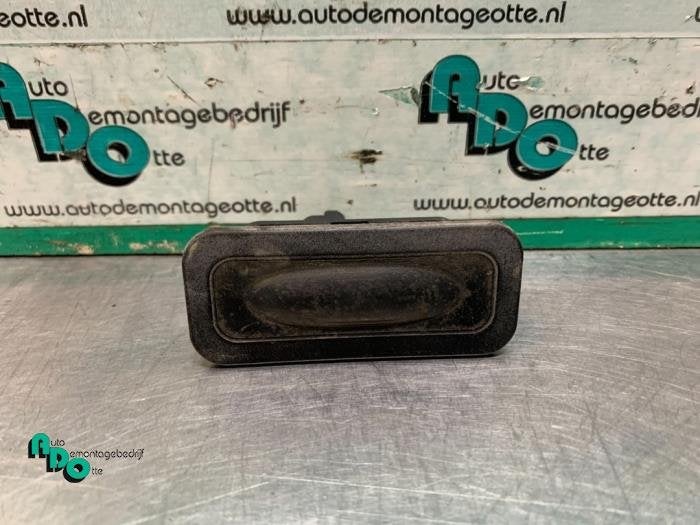 Schakelaar achterklep van een Renault Megane Scenic, Auto-onderdelen, Gebruikt, -, Renault, -