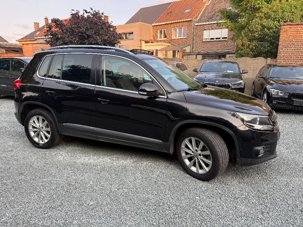 VW Tiguan 2.0TDI 140PK Panorama bruin lederen dak, Auto's, Euro 5, Zwart, Leder, 5 deurs