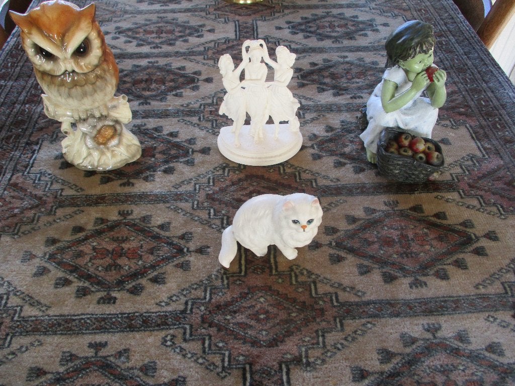 4 figurines en pierre ou en porcelaine dont un chat hibou, Enlèvement ou Envoi, Neuf
