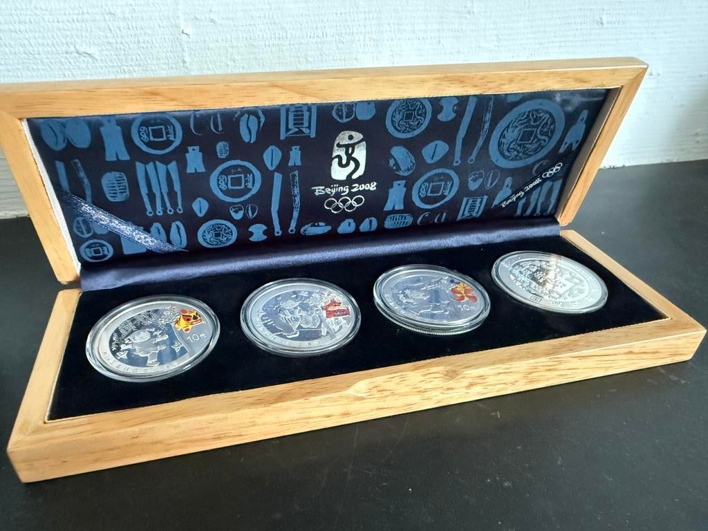 Zilveren doos met 999 munten - Beijing 2008, Ophalen of Verzenden, Zilver