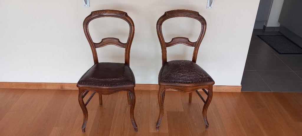 2 anciennes chaises, jolies et peu encombrantes, Enlèvement