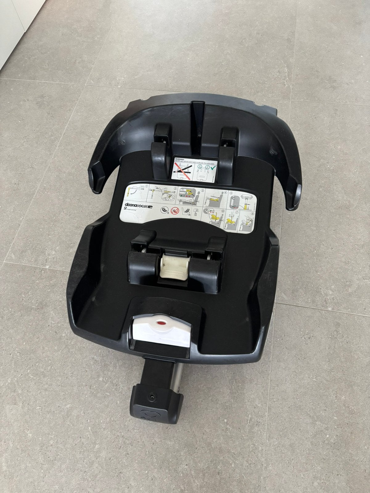 Doona ISOFIX base, Enlèvement, Comme neuf