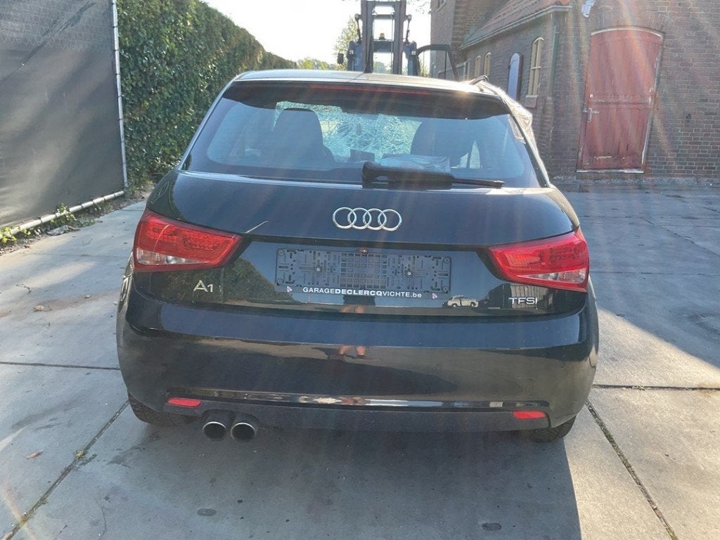 HAYON ARRIÈRE / MALLE Audi A1 (8X1 / 8XK) (|8X3827023|), Autos : Pièces & Accessoires, Auto-Union-Straße  1,
85057  Ingolstadt, DE