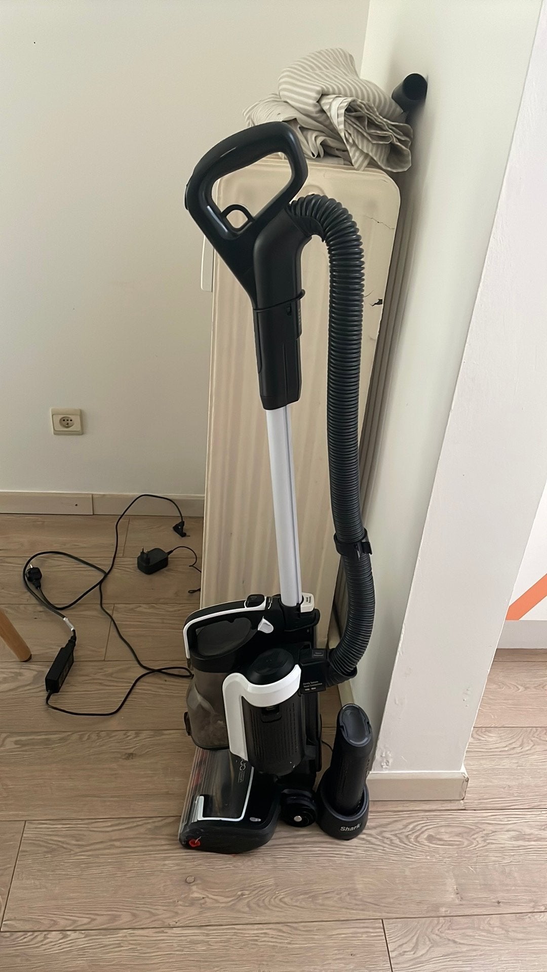 Aspirateur Balai Shark, Electroménager, Réservoir, Aspirateur balai, Autres marques, Comme neuf