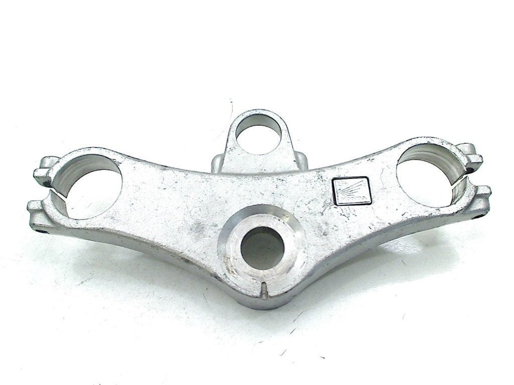 TOP YOKE TROIS POINTS VFR 800 Fi 1998-2001 (VFR800Fi RC46), Dhr. S. di Majo, Utilisé, Info@cama-motorparts.nl, P.J. Troelstraweg 8 8
3144 CX  MAASSLUIS, NL