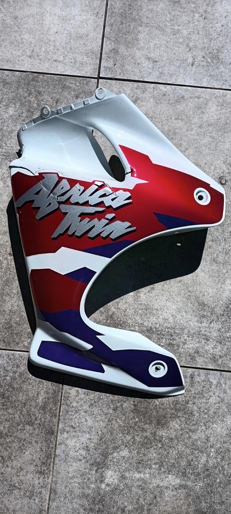 Gezocht: rechter kuipdeel Honda XRV750, Ophalen