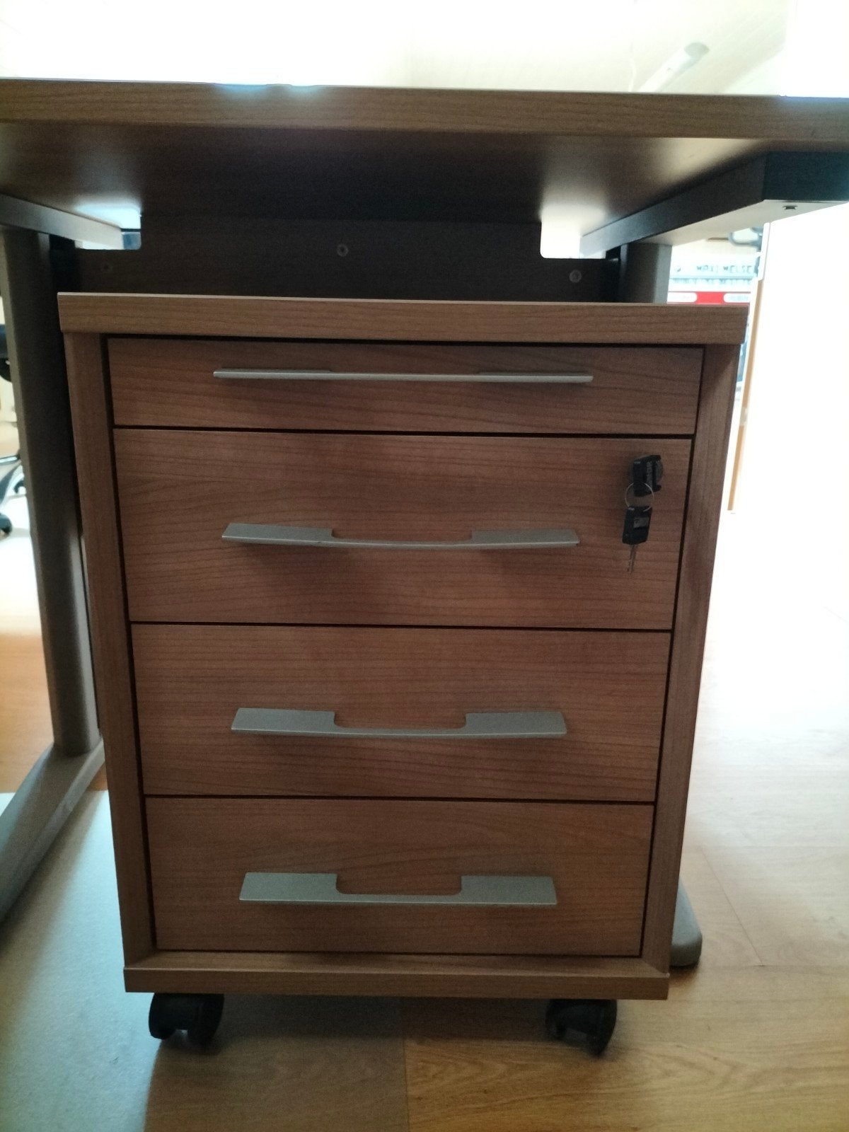 Bureau + kast + ladenkast beuk, Ophalen