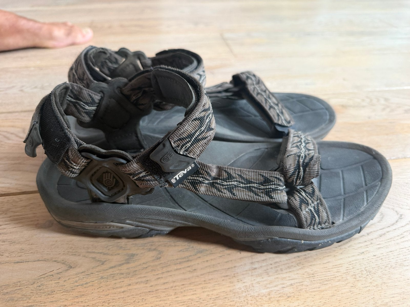 Sandales Teva homme, Vêtements | Hommes, Chaussures, Enlèvement, Comme neuf, Sandales