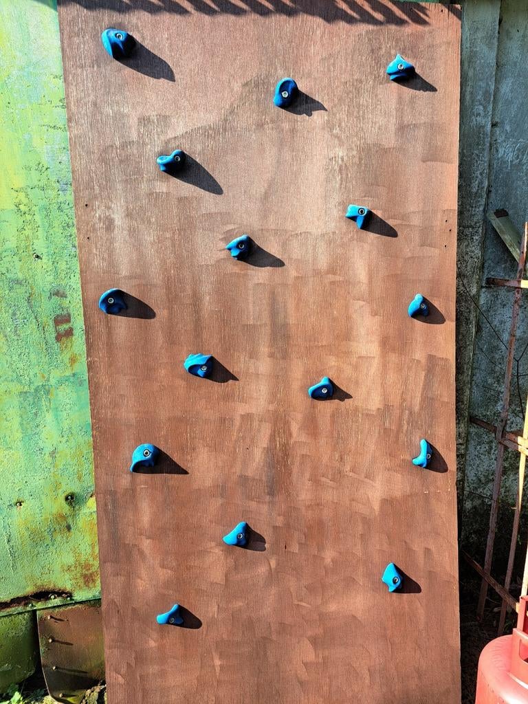 Klimnoppen op plank, Ophalen