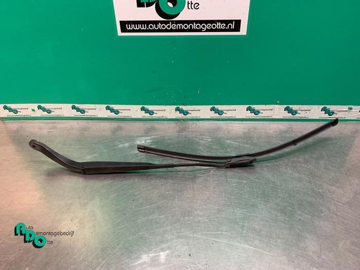 Ruitenwisserarm voor van een Renault Megane (Megane 2 02-), Gebruikt, -, Renault, -