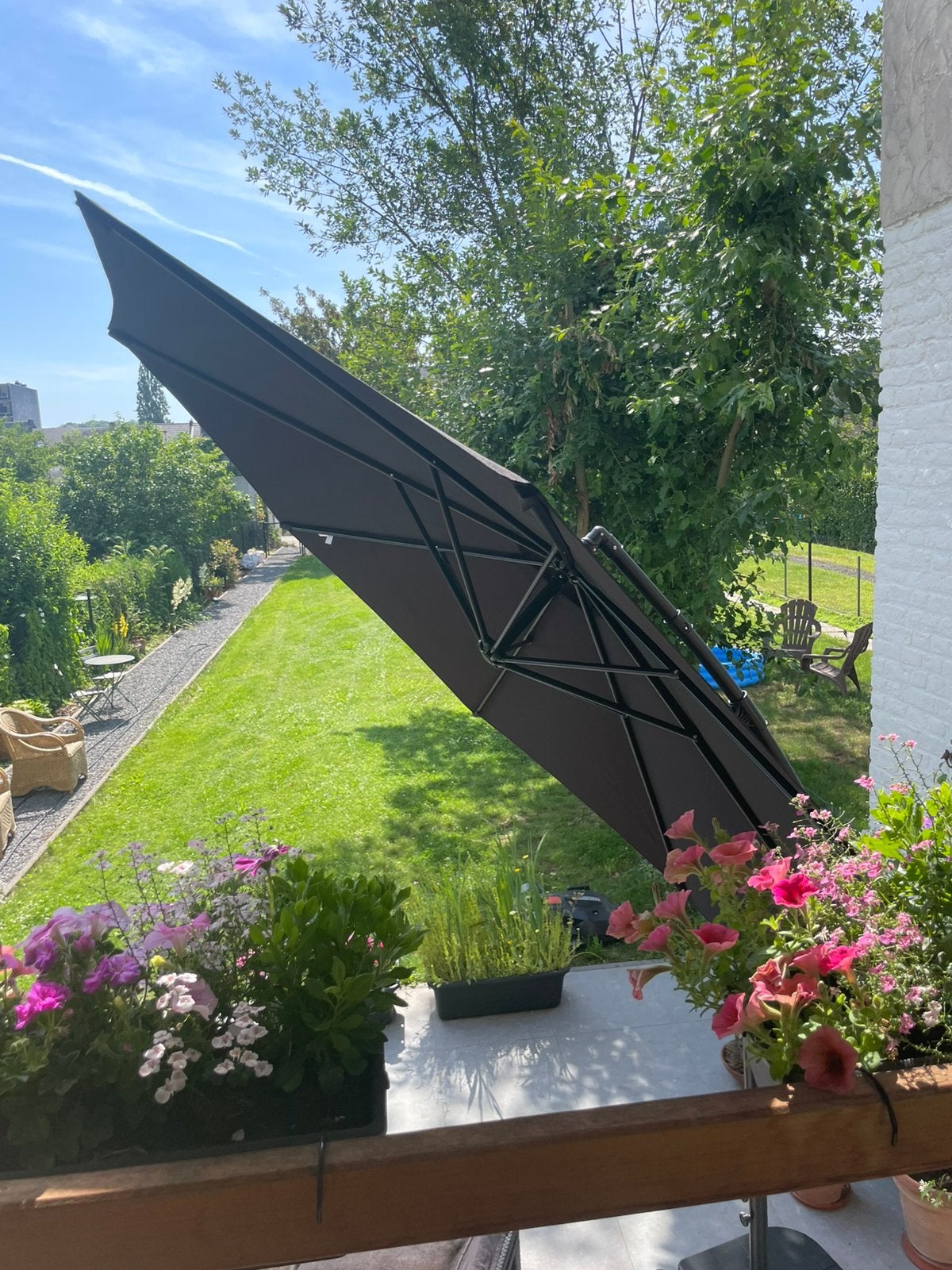 PARASOL OP AFSTAND, Tuin en Terras, Parasols, Ophalen, Kantelbaar, Nieuw, 2 tot 3 meter