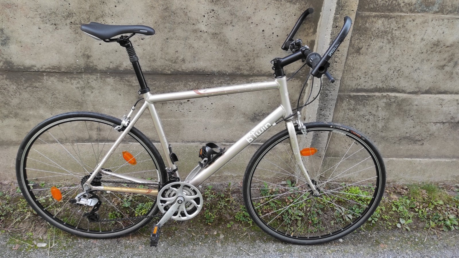 Koersfiets Btwin 28 inch goede staat, Fietsen en Brommers, 28 inch, Vering, Velgrem, Zo goed als nieuw