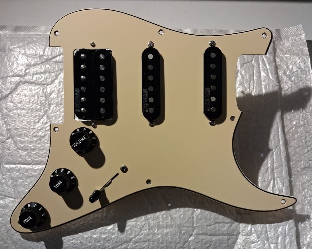 Prewired pickguard stratocaster, Ophalen of Verzenden, Gebruikt, Solid body, Overige merken