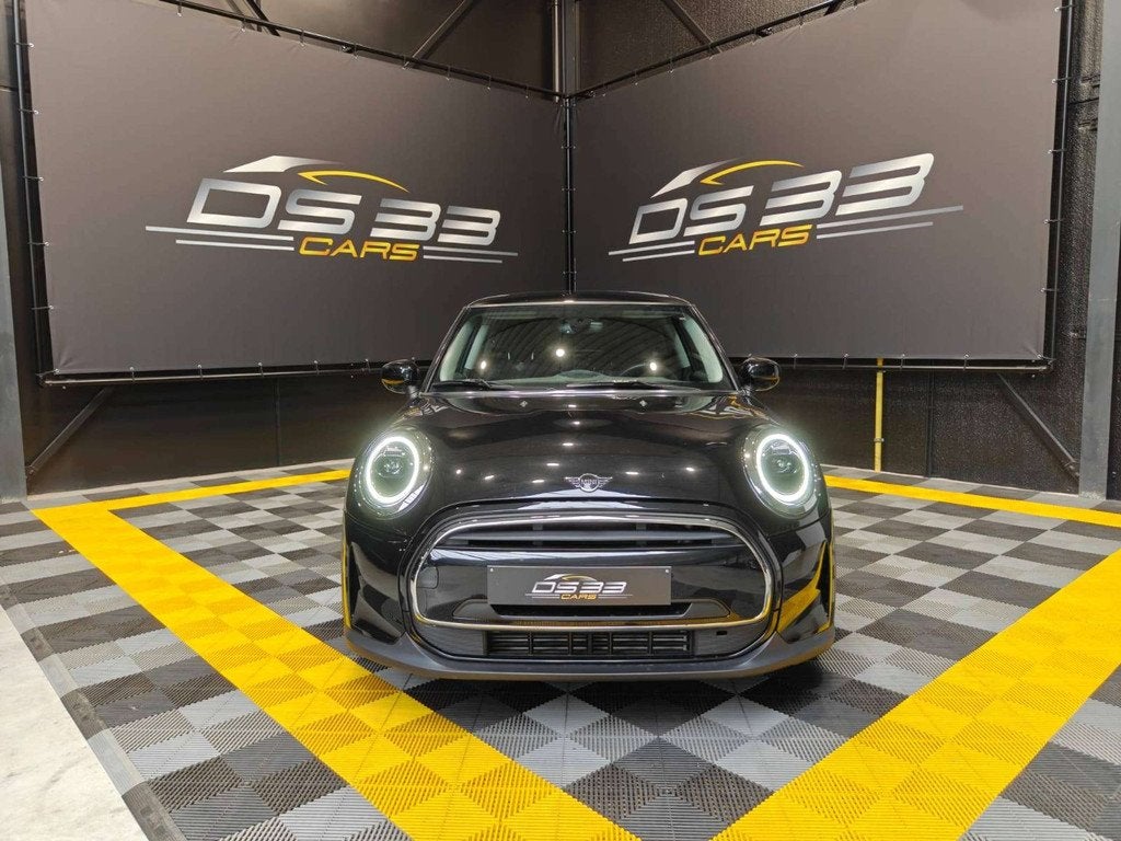 Mini Cooper Mini 1.5 Cooper JCW 17"/LED/Cruise/PDC/DigiAirco, Auto's, Mini, Stof, Gebruikt, Zwart, Zwart