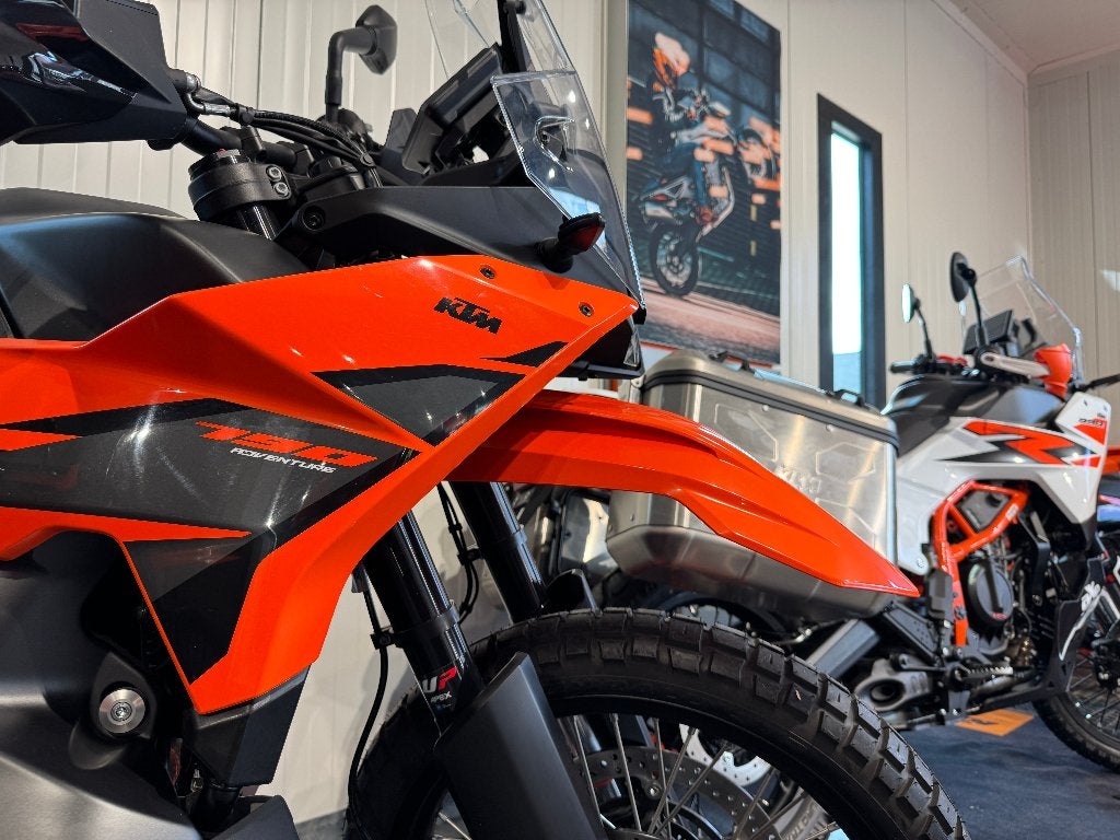 KTM - 790 ADVENTURE, 2 cilinders, 790 cc, Nieuw, Bedrijf