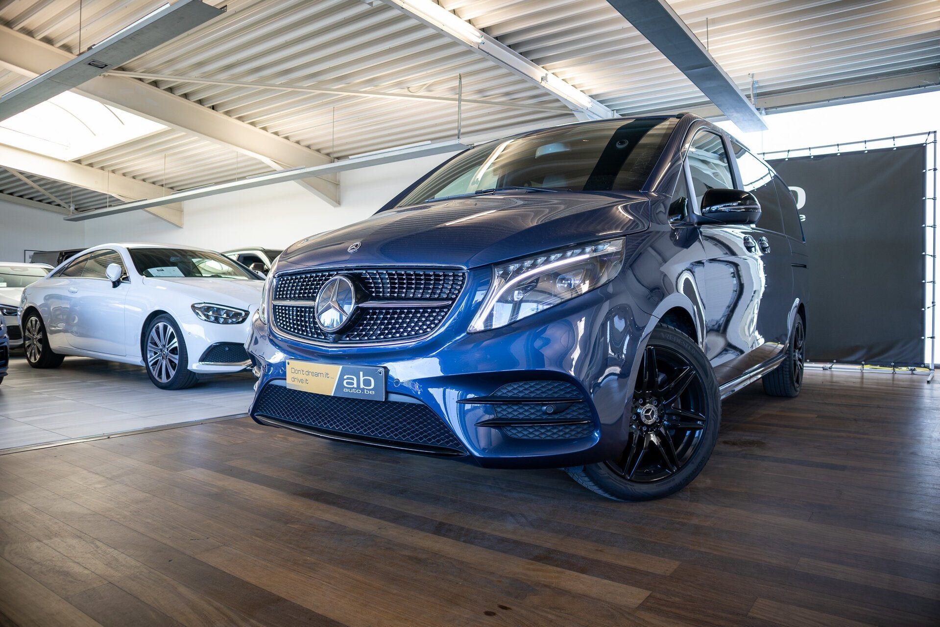 Mercedes-Benz V 250 AMG, DUBBELE CABINE, LEDER, Bedrijf, Diesel, Parkeersensor, 141 kW