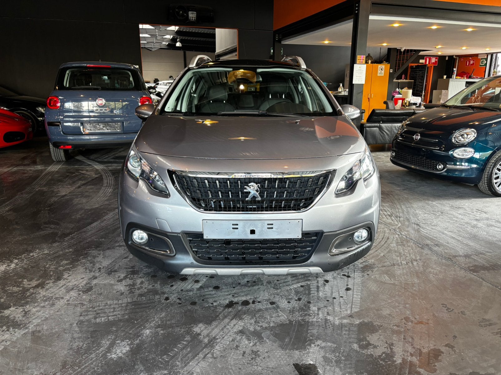 Peugeot 2008 1.2 essence Automatique/Airco/caméra de recul, Cuir, Argent ou Gris, Achat, Capteur de stationnement