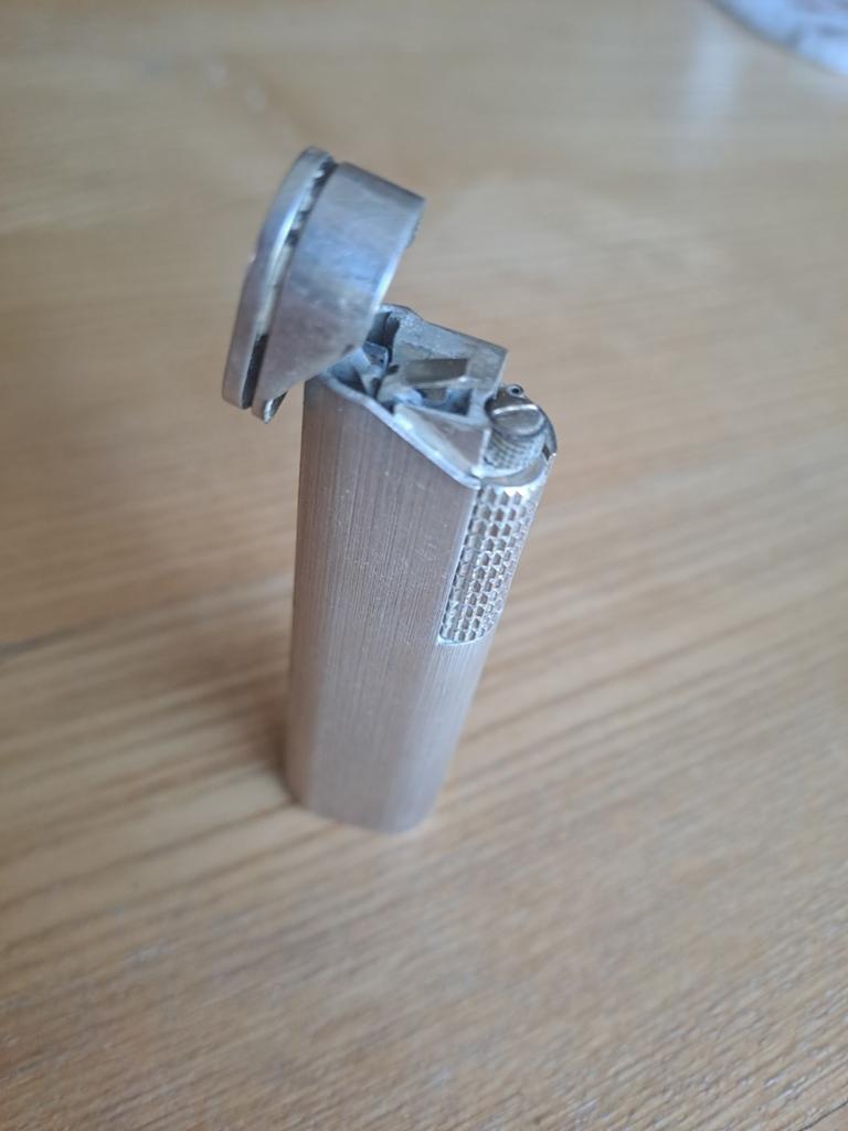 Pierre Cardin vintage aansteker, Verzamelen, Rookartikelen, Aanstekers en Luciferdoosjes, Aansteker, Ophalen of Verzenden
