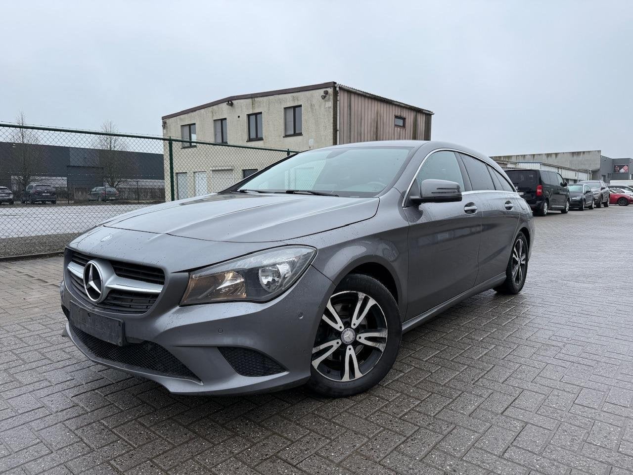 Mercedes-Benz CLA 200 CDI Shooting Brake ONLY EXPORT, Autos, CLA, Achat, Entreprise, Boîte manuelle