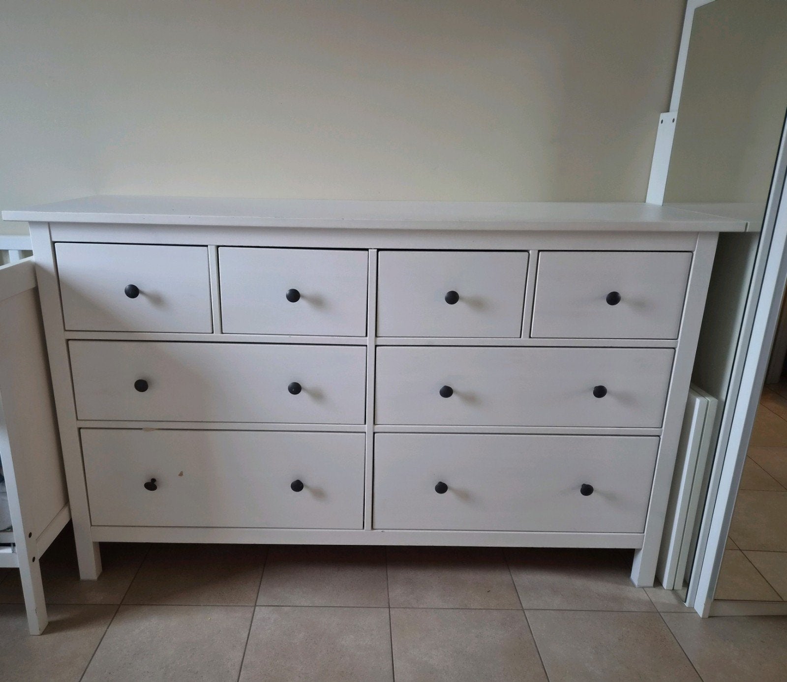 Commode GULLABERG 8 tiroirs
Commode à 8 tiroirs, blanche, 16, Maison & Meubles, 25 à 50 cm, 150 à 200 cm, Utilisé, Avec tiroir(s)